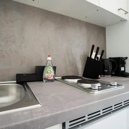 Modern 1-Bedroom Apartment Next To Praterstern Viena Exterior foto